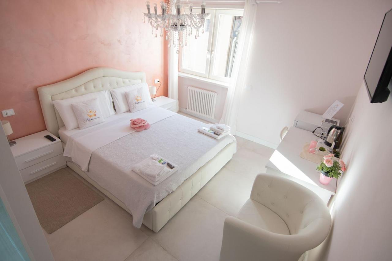 Klemi, Rooms In Old Town Dolomia Best Home Check In Automatico Trento Exterior photo