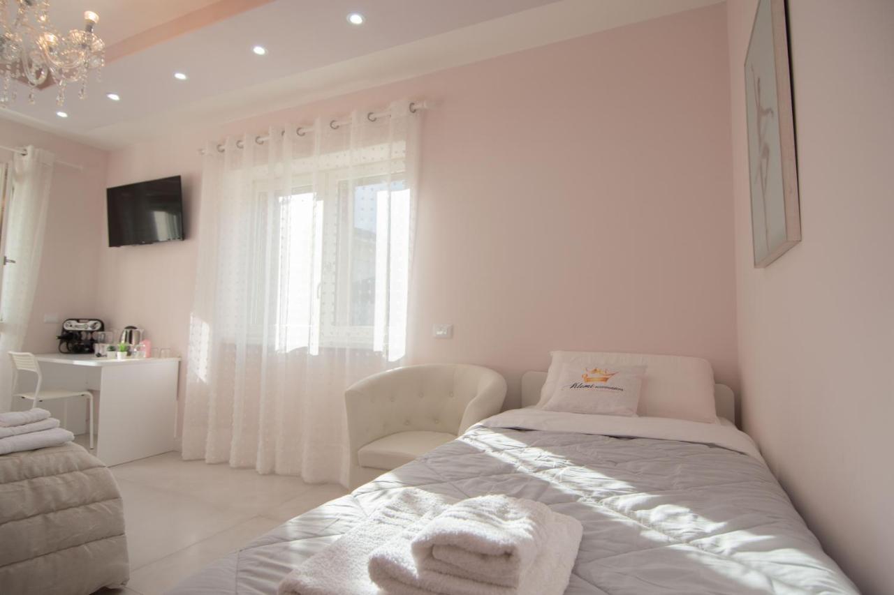 Klemi, Rooms In Old Town Dolomia Best Home Check In Automatico Trento Exterior photo